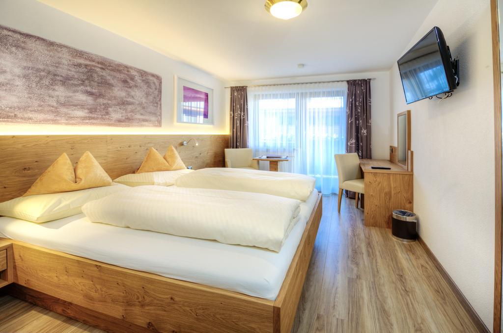 Hotel & Art Kristiana Заалбах-Хинтерглем Екстериор снимка